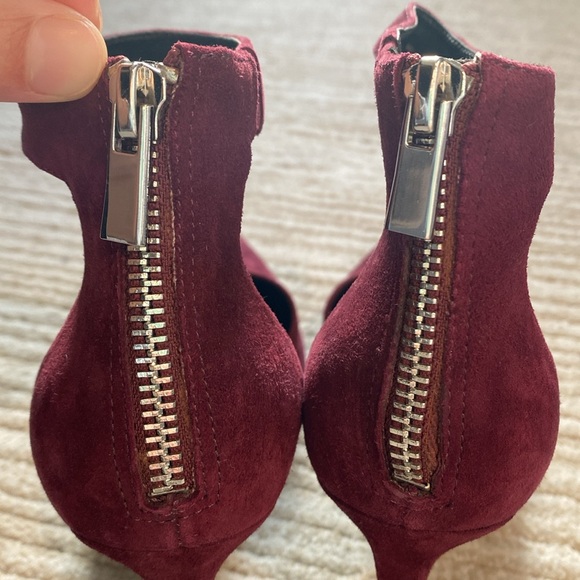 Nine West size 6.5 Burgundy Suede Heels - Picture 3 of 7